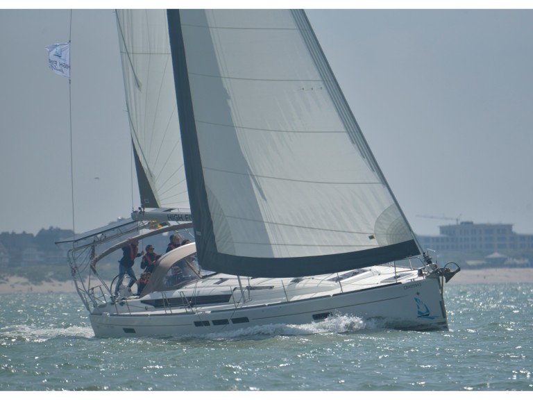 Yacht charter Nieuwpoort cheap Sun Odyssey 509
