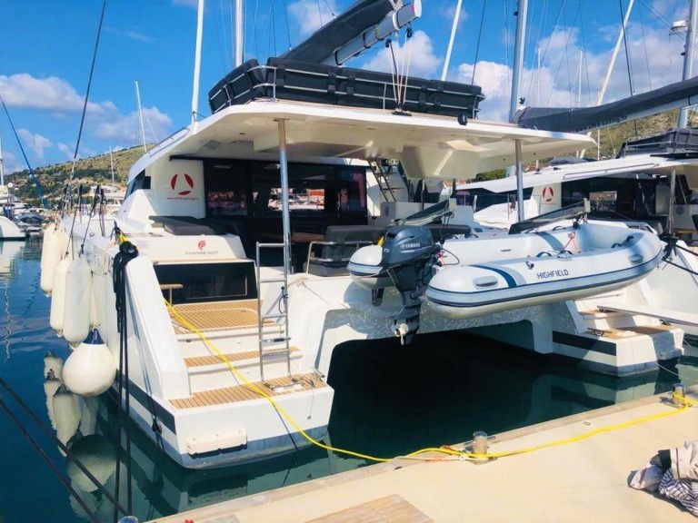 Catamaran rental in Seget Donji - Fountaine Pajot Elba 45