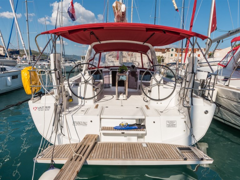 Bareboat Rental Sailboat Bénéteau with a boat licence