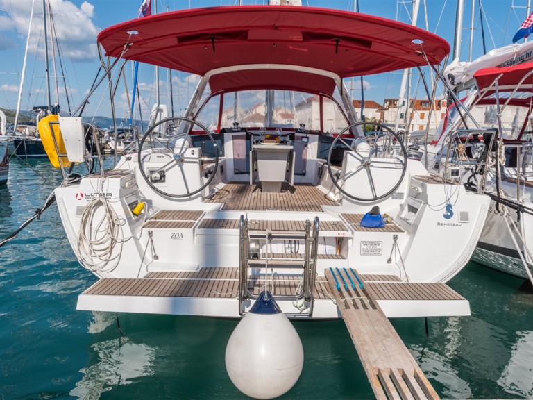Sailboat rental in Split - Bénéteau Oceanis 45
