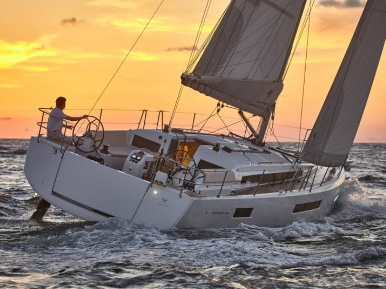 Jeanneau Sun Odyssey 440 in Pomer on SamBoat