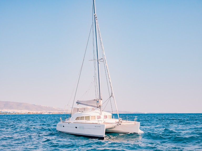 Rent a Lagoon Lagoon 380 S2 Alimos