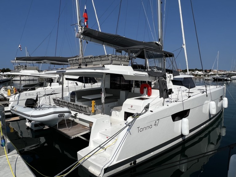 Rent a Fountaine Pajot Tanna 47 Sukošan