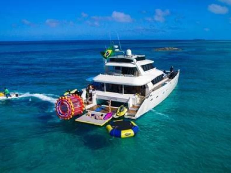 Rent a Sun Boats ATLANTIS II Nassau