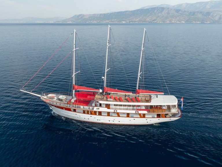 Sailboat rental in Split - Custom Made Barbara