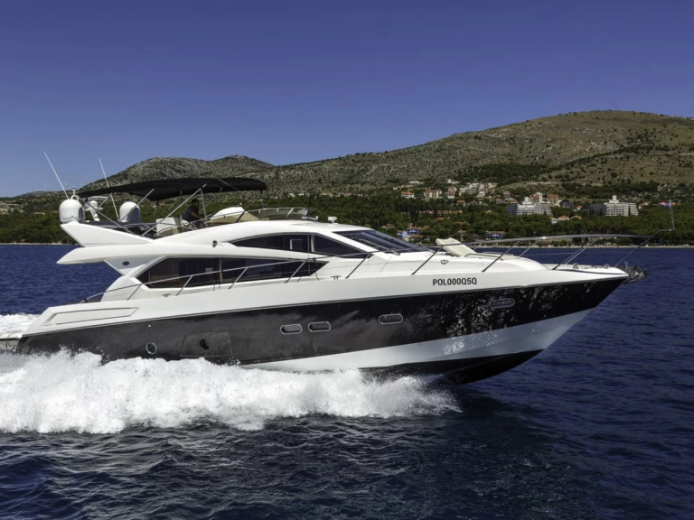 Yacht charter Trogir cheap Sunseeker Manhattan 63