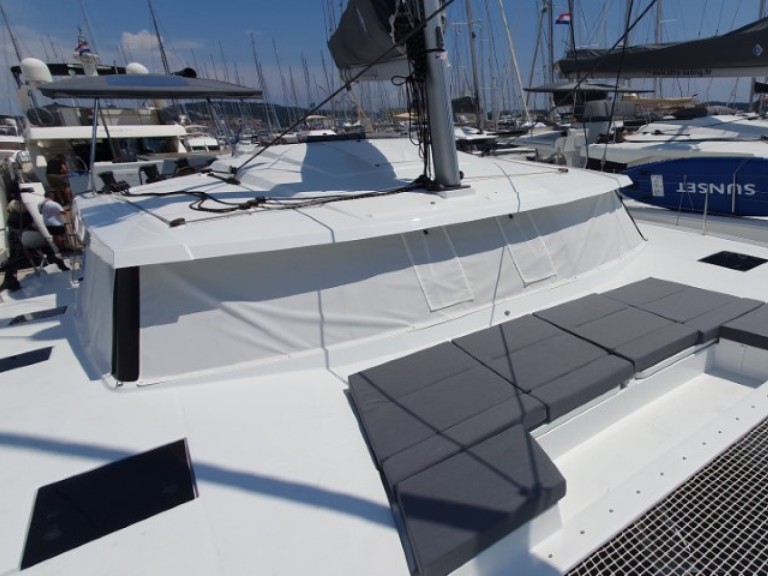 Catamaran rental in Seget Donji - Fountaine Pajot Astrea 42