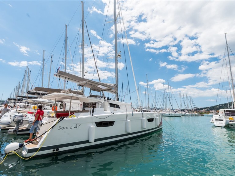 Catamaran rental in Seget Donji - Fountaine Pajot Saona 47