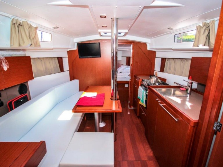 Bénéteau Oceanis 35 charter bareboat or captained in  Pomer