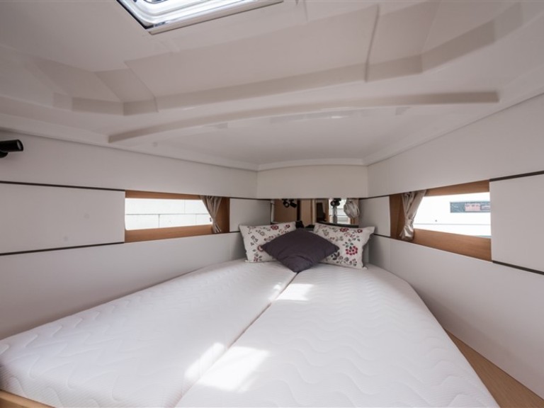 Bénéteau Oceanis 38.1 charter bareboat or captained in  Komolac