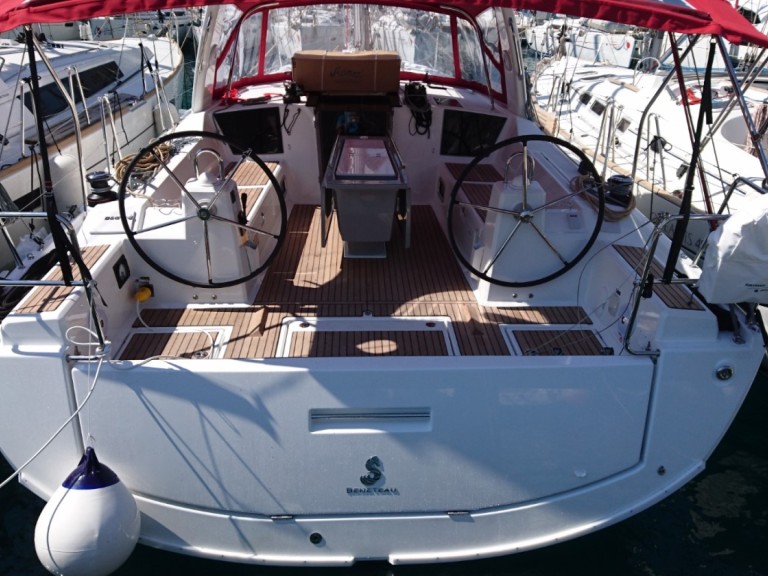 Sailboat rental with or without captain Bénéteau Komolac