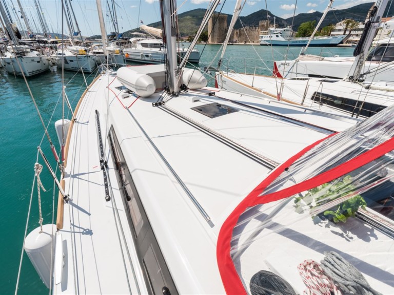 Bénéteau Oceanis 45 charter bareboat or captained in  Split