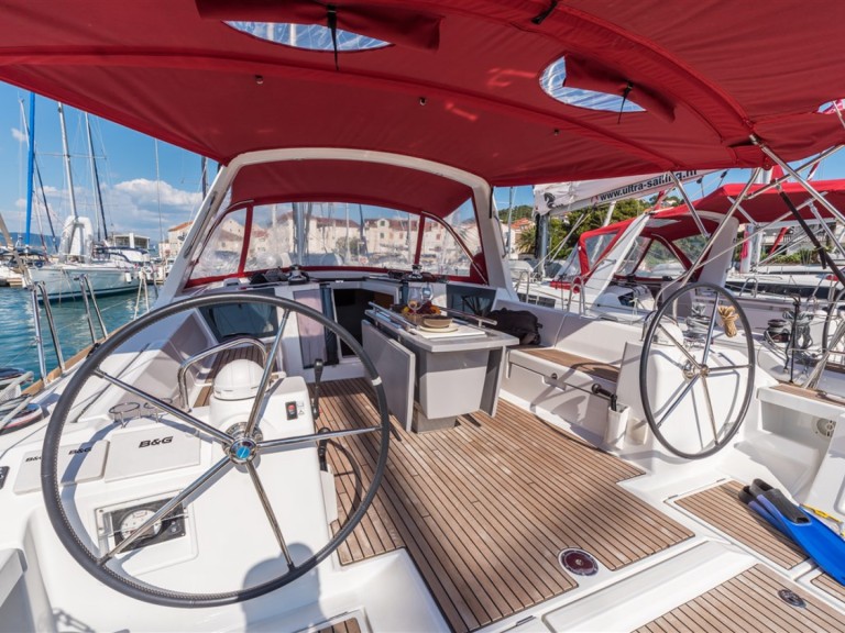 Bareboat Rental Sailboat Bénéteau with a boat licence