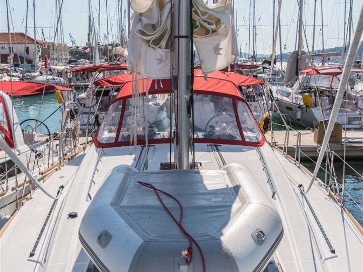 Bénéteau Oceanis 45 charter bareboat or captained in  Split