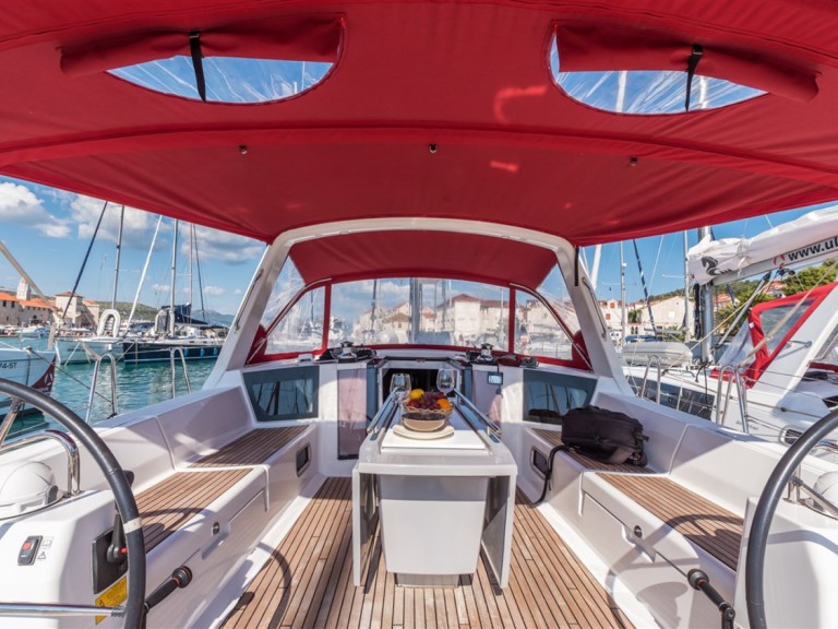 Rent a Bénéteau Oceanis 45 Split