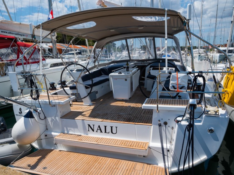 Bénéteau Oceanis 46.1 charter bareboat or captained in  Pomer