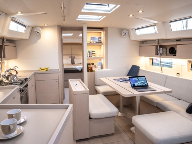 Sailboat rental in Pomer - Bénéteau Oceanis 46.1