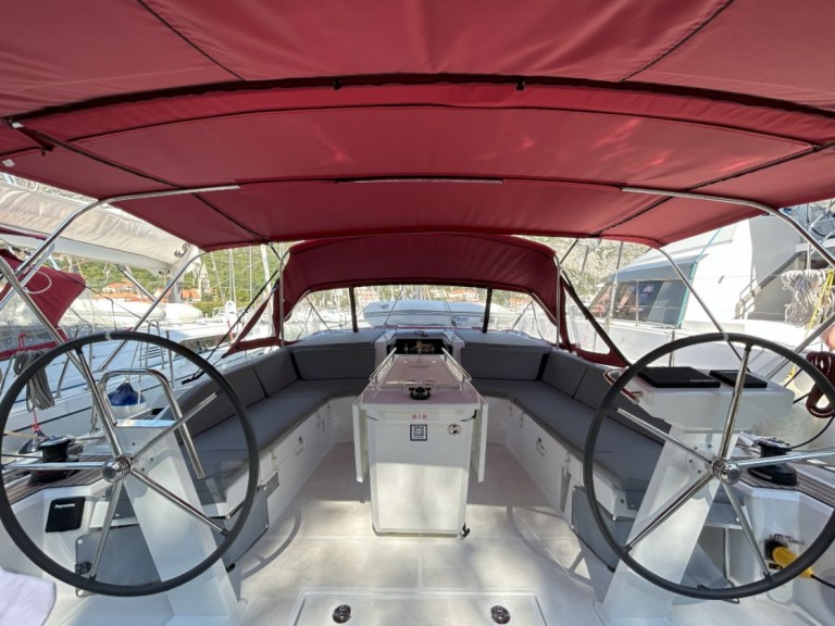 Bareboat Rental Sailboat Bénéteau with a boat licence