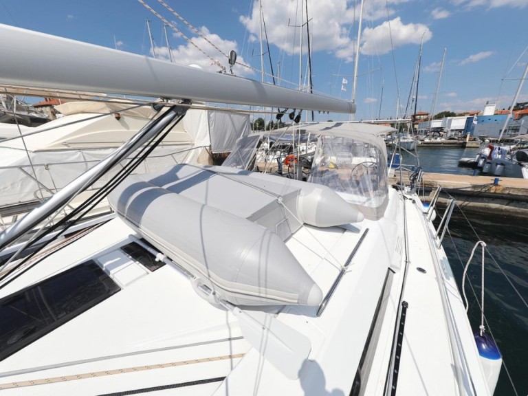 Sailboat rental in Pomer - Bénéteau Oceanis 46.1