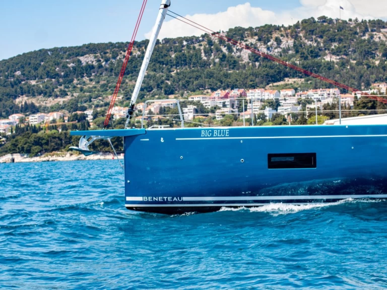 Rent a Bénéteau Oceanis 54 Seget Donji