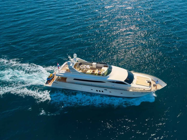 Boat rental Canados International Srl. Canados 86 in Baška Voda on Samboat