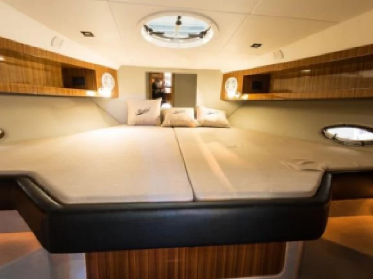 Luxury Yacht rental with or without captain Grginić Komolac