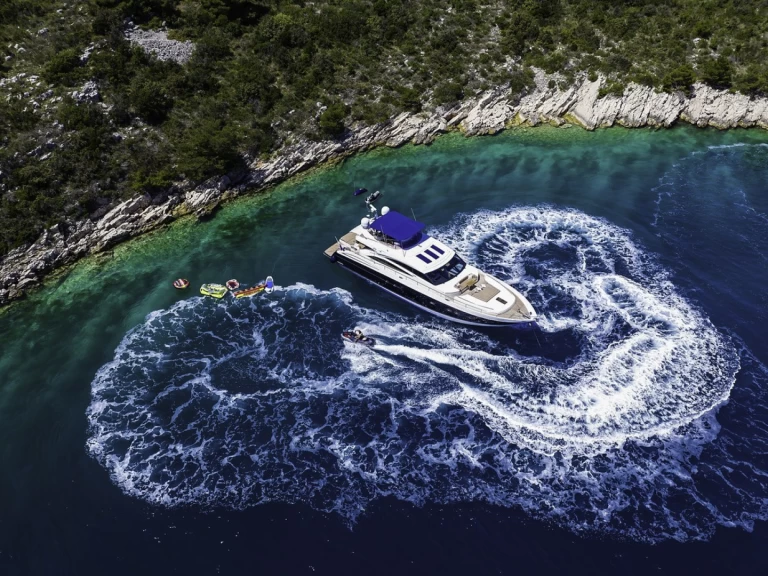 Yacht charter Kaštela cheap Princess V85