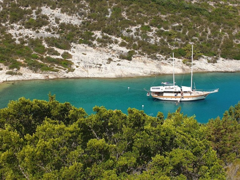 Custom Made Vito in Split on SamBoat