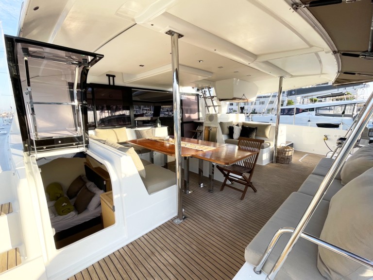 Catamaran rental in Olbia - Fountaine Pajot Saba 50