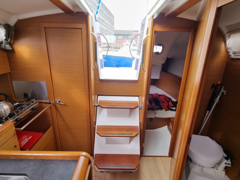 Rent a Jeanneau Sun Odyssey 349 Gdańsk