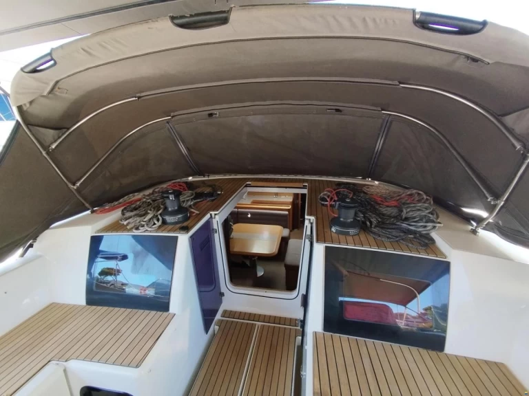 Rent a Dufour Dufour 56 Exclusive Šibenik