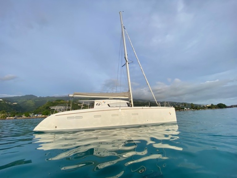 Catamaran rental with or without captain Nautitech Papeete