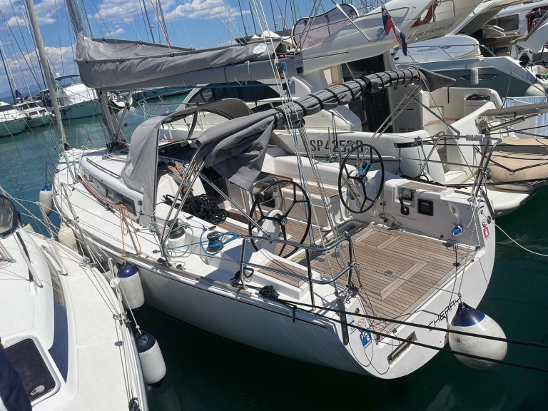 Sailboat for rent Izola at the best price