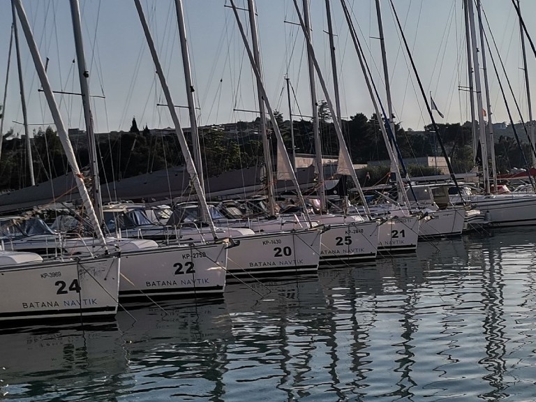 Sailboat rental with or without captain Salona Izola
