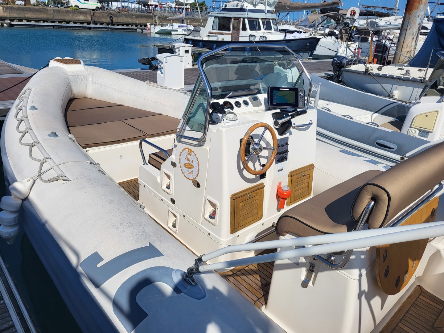 Rent a RIB Joker Boat Clubman 26 Special in Les Minimes | SamBoat