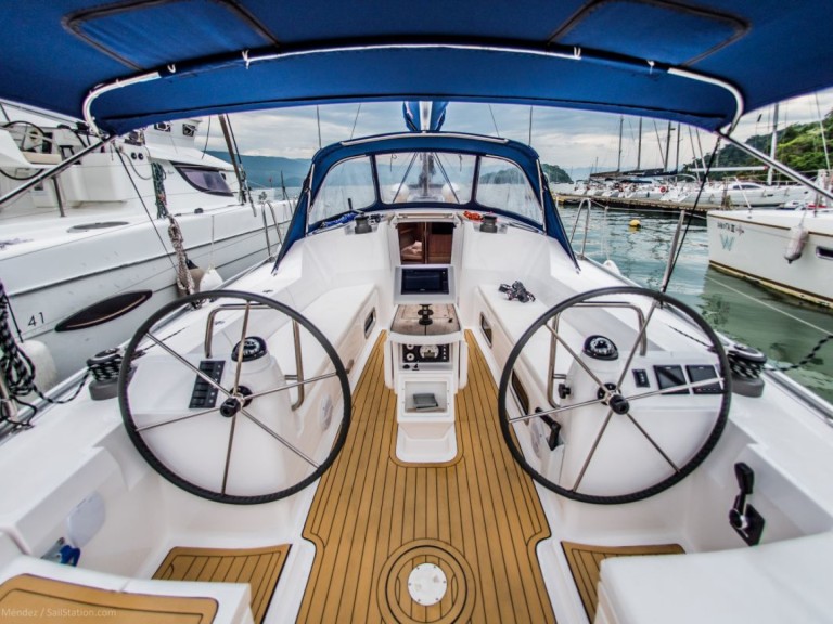 Rent a Delta Yacht Delta 41 Paraty