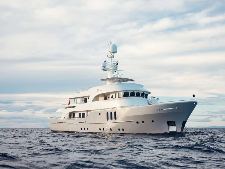 Boat rental Moonen BELUGA in Cairns on Samboat