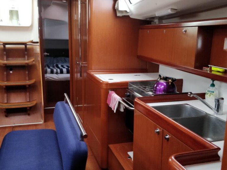 Bareboat Rental Sailboat Bénéteau with a boat licence