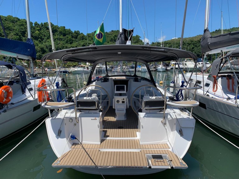 Bareboat Rental Sailboat Delta Yacht with a boat licence