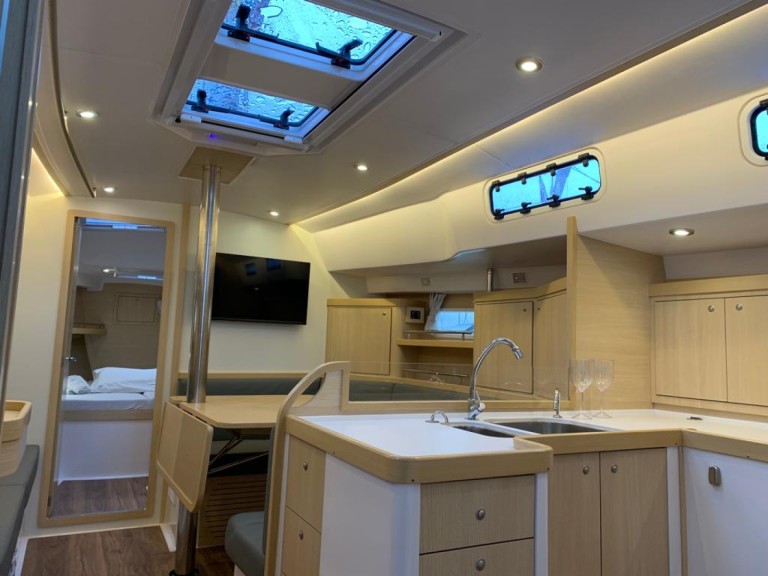 Boat rental Delta Yacht Delta 41 in Paraty on Samboat