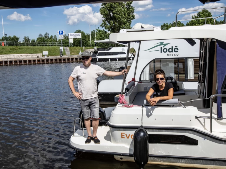 Houseboat rental in Mělník - Balt-Yacht SC35