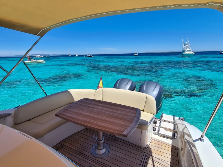 Boat rental Sessa Marine Key Largo 30 in Ibiza Town on Samboat