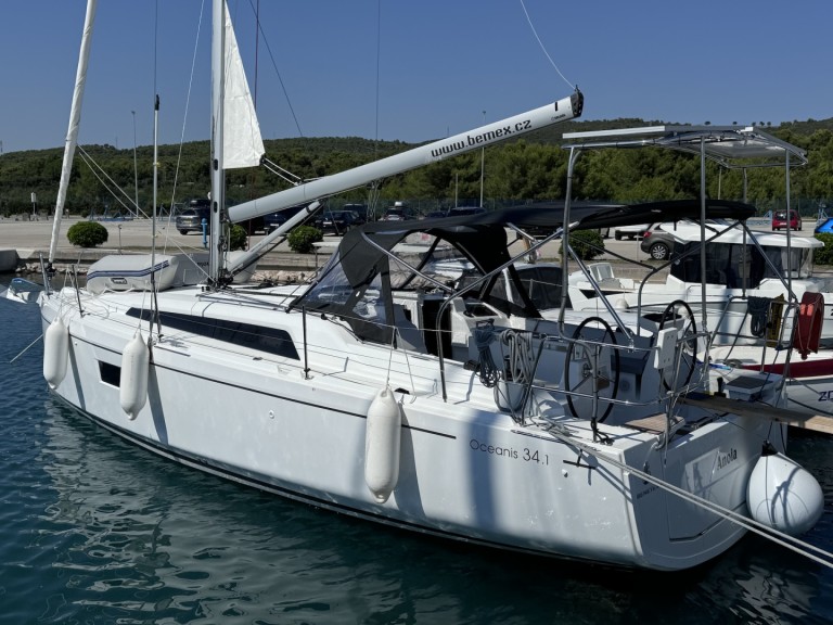 Sailboat rental with or without captain Bénéteau Sukošan
