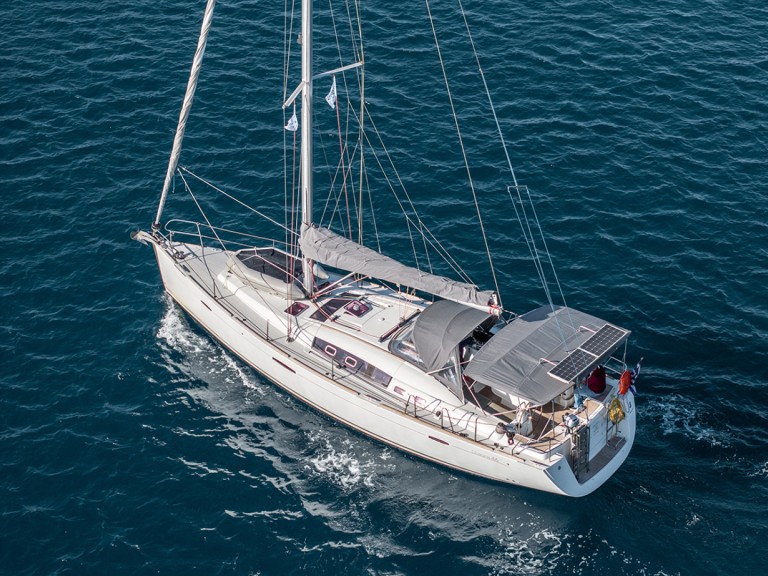 Sailboat rental in Alimos - Bénéteau Oceanis 46