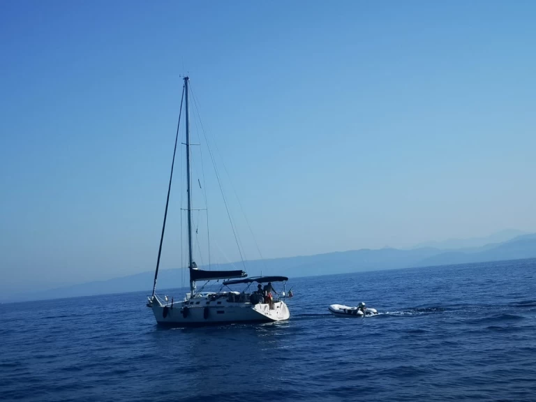 Bareboat Rental Sailboat Bénéteau with a boat licence
