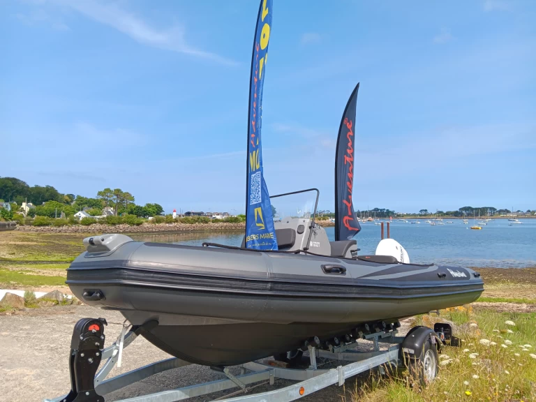 Adventure Vesta 610 Comfort charter bareboat or captained in  Landéda