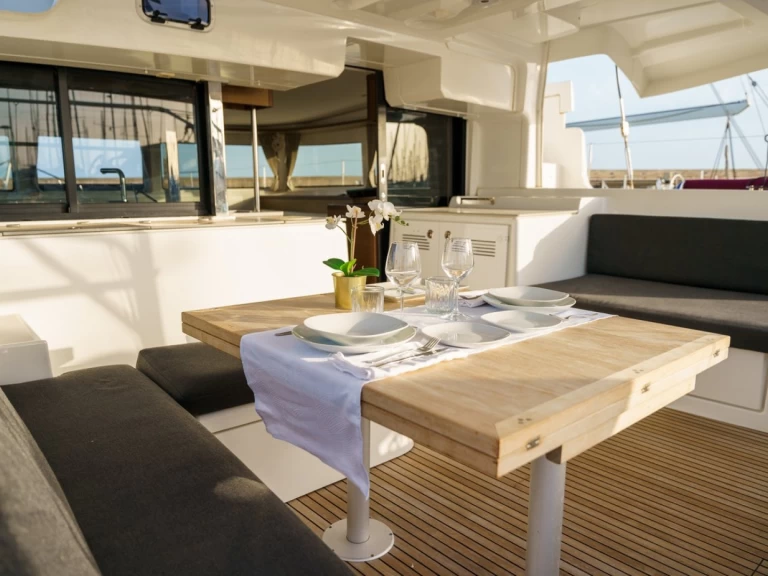 Yacht charter Portisco cheap Lagoon 46