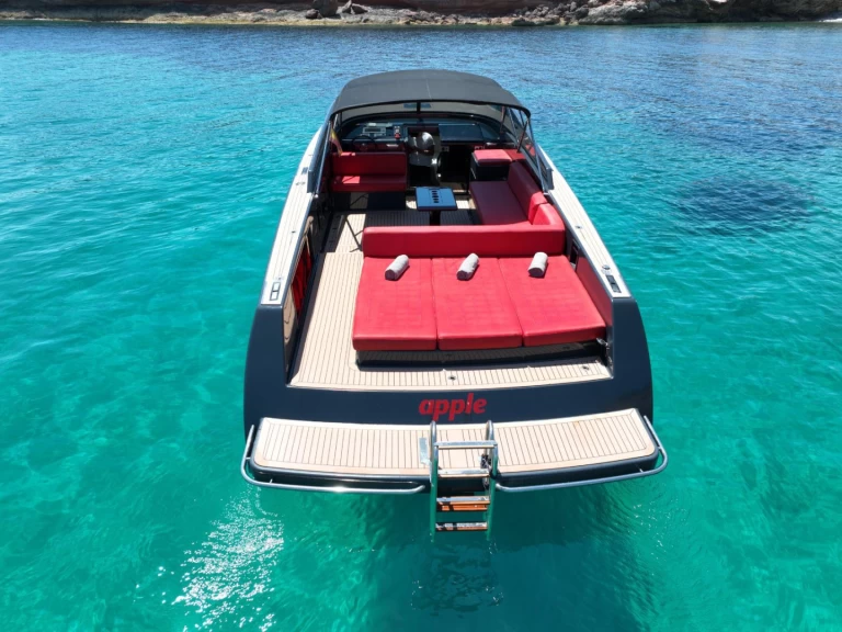 Boat rental VanDutch VanDutch 40 in Marina Botafoch on Samboat