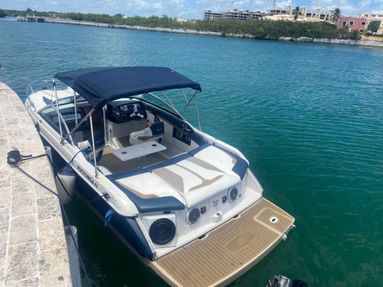 Rent a Four Winns S 235 Punta Cana