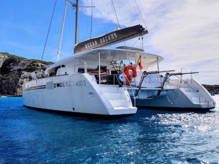 Catamaran rental with or without captain Lagoon Vigo